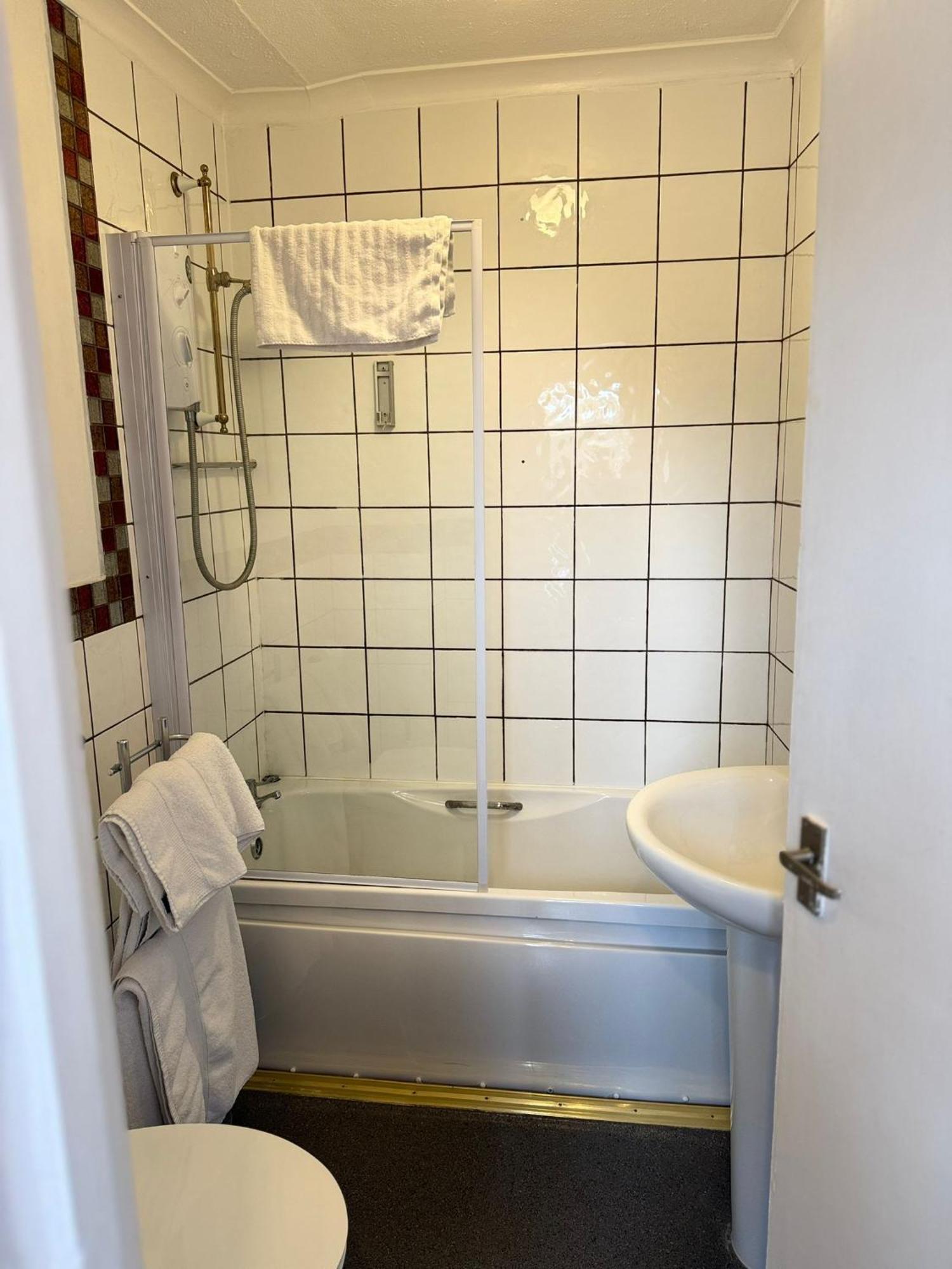 The Crown 3* Aldbourne