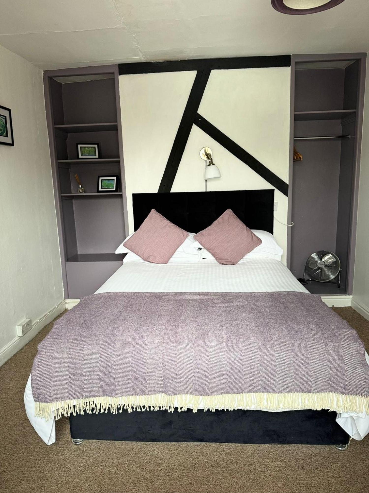 Inn The Crown 3*