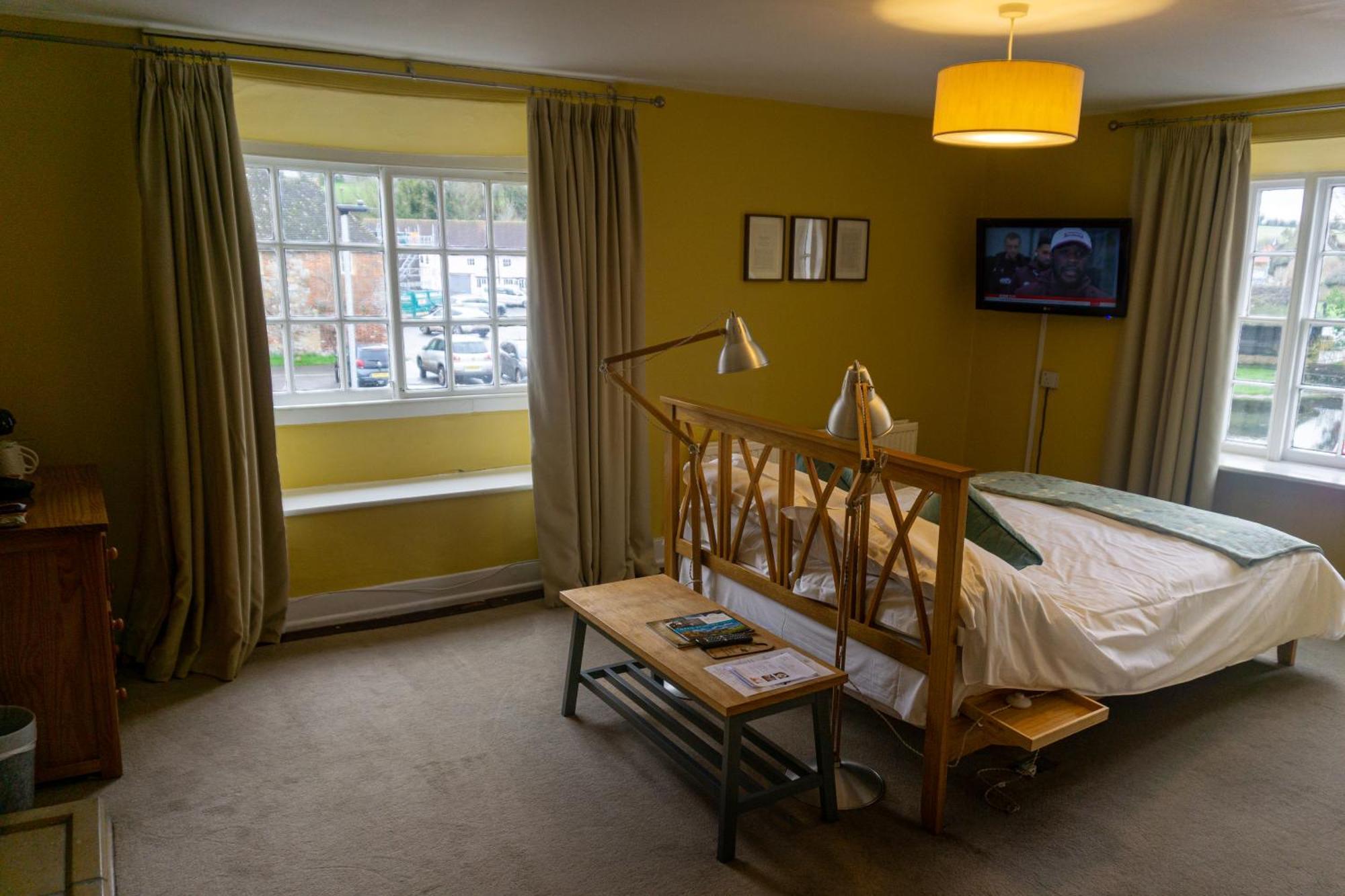 The Crown Inn Aldbourne