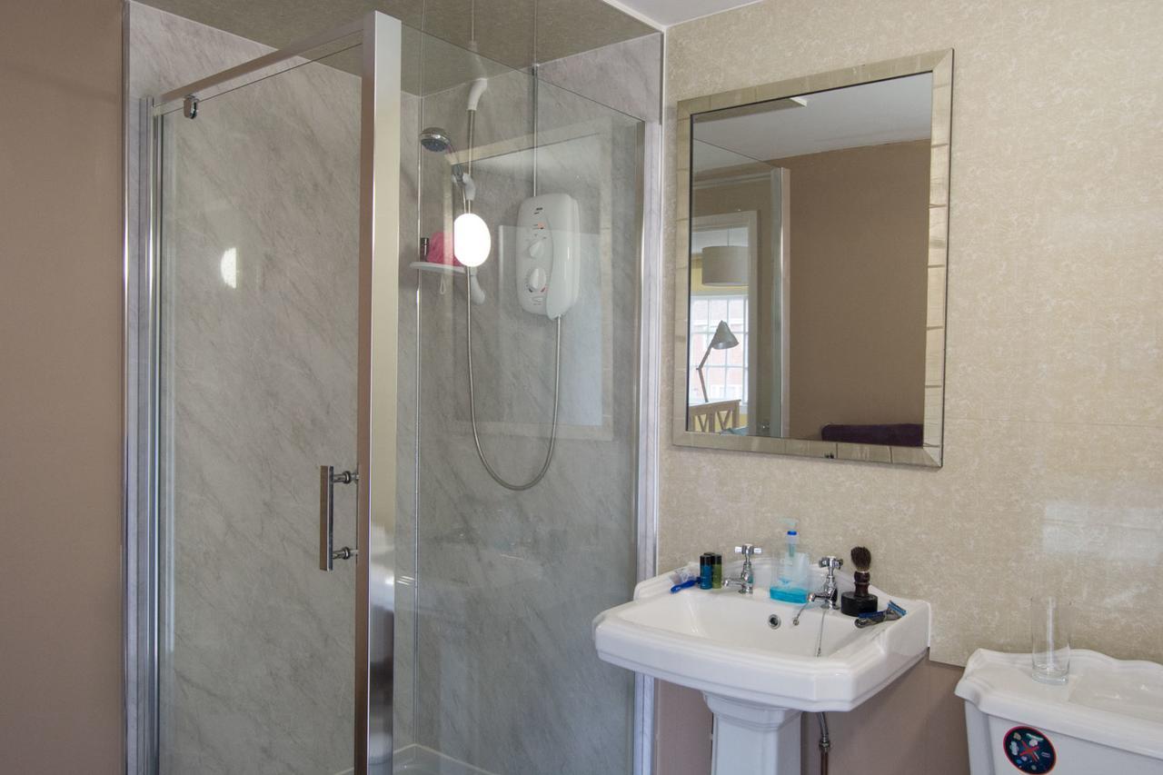 The Crown 3* Aldbourne